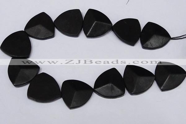 CBS19 15.5 inches 30*30mm triangle black stone beads wholesale