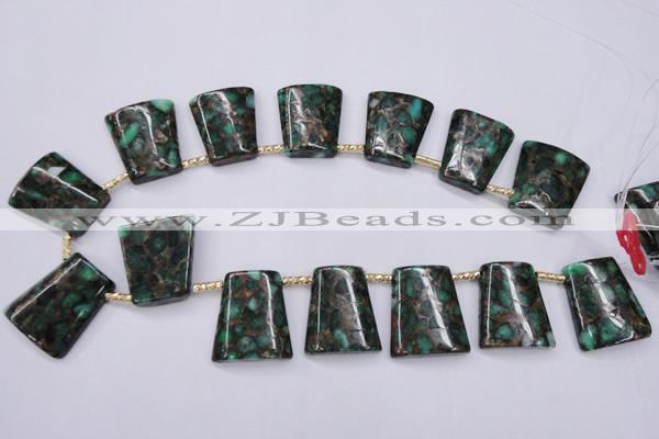 CGO155 Top-drilled 22*28mm trapezoid gold green color stone beads