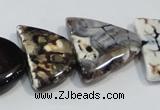 CNG2527 15.5 inches 15*20mm - 20*25mm triangle agate beads