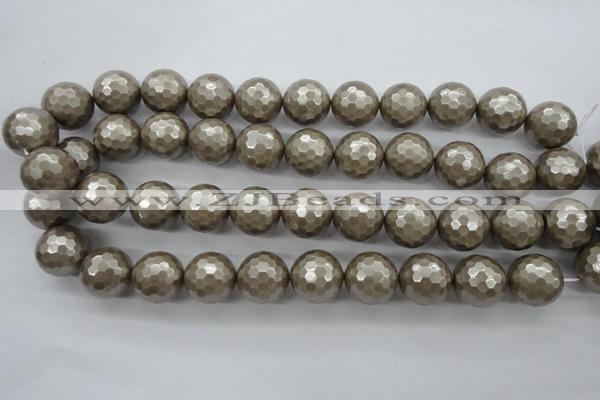 CSB1195 15.5 inches 18mm faceted round shell pearl beads