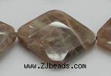 CSS113 15.5 inches 30*30mm faceted diamond natural sunstone beads
